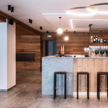 Oltre Alpine Hotell
